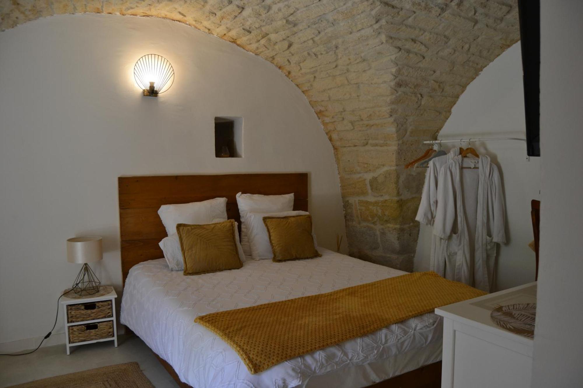 La Cachette Bed & Breakfast Aigues-Vives  Exterior photo